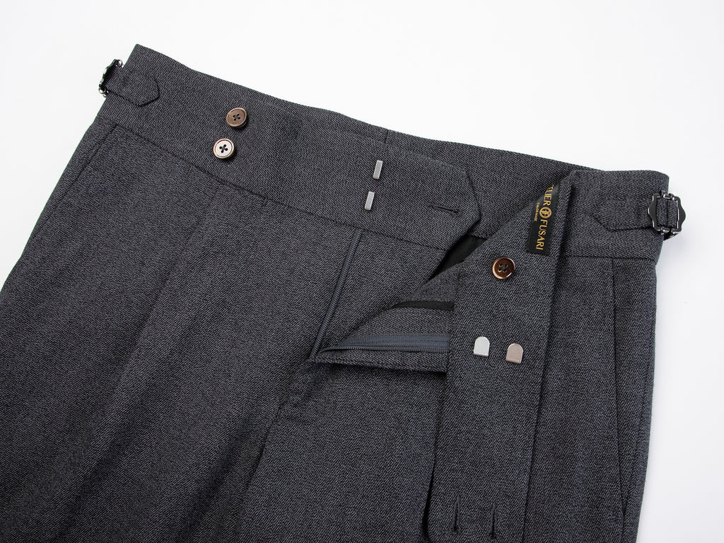 The Double Side Closing - Grey