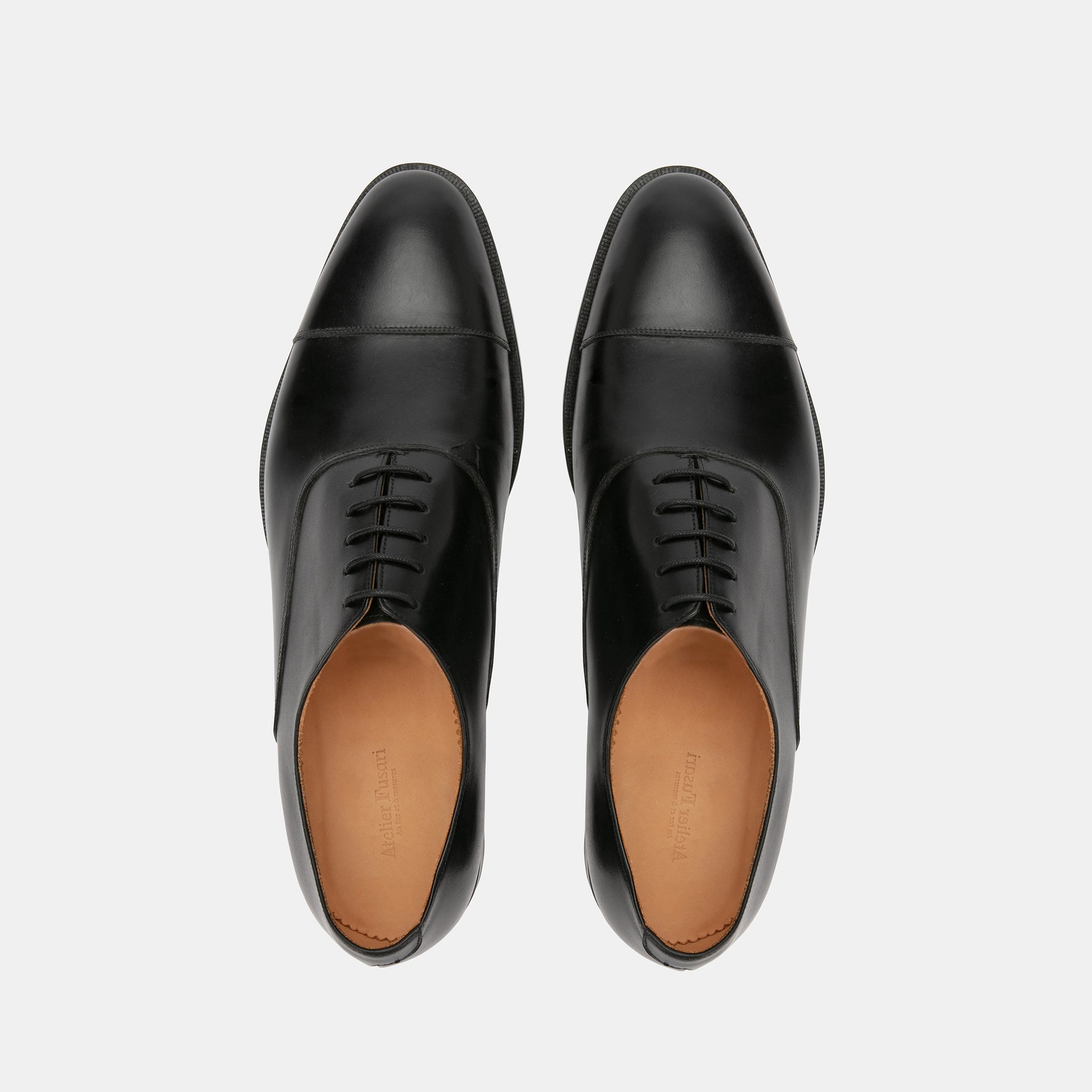 The Oxford - Black Patina