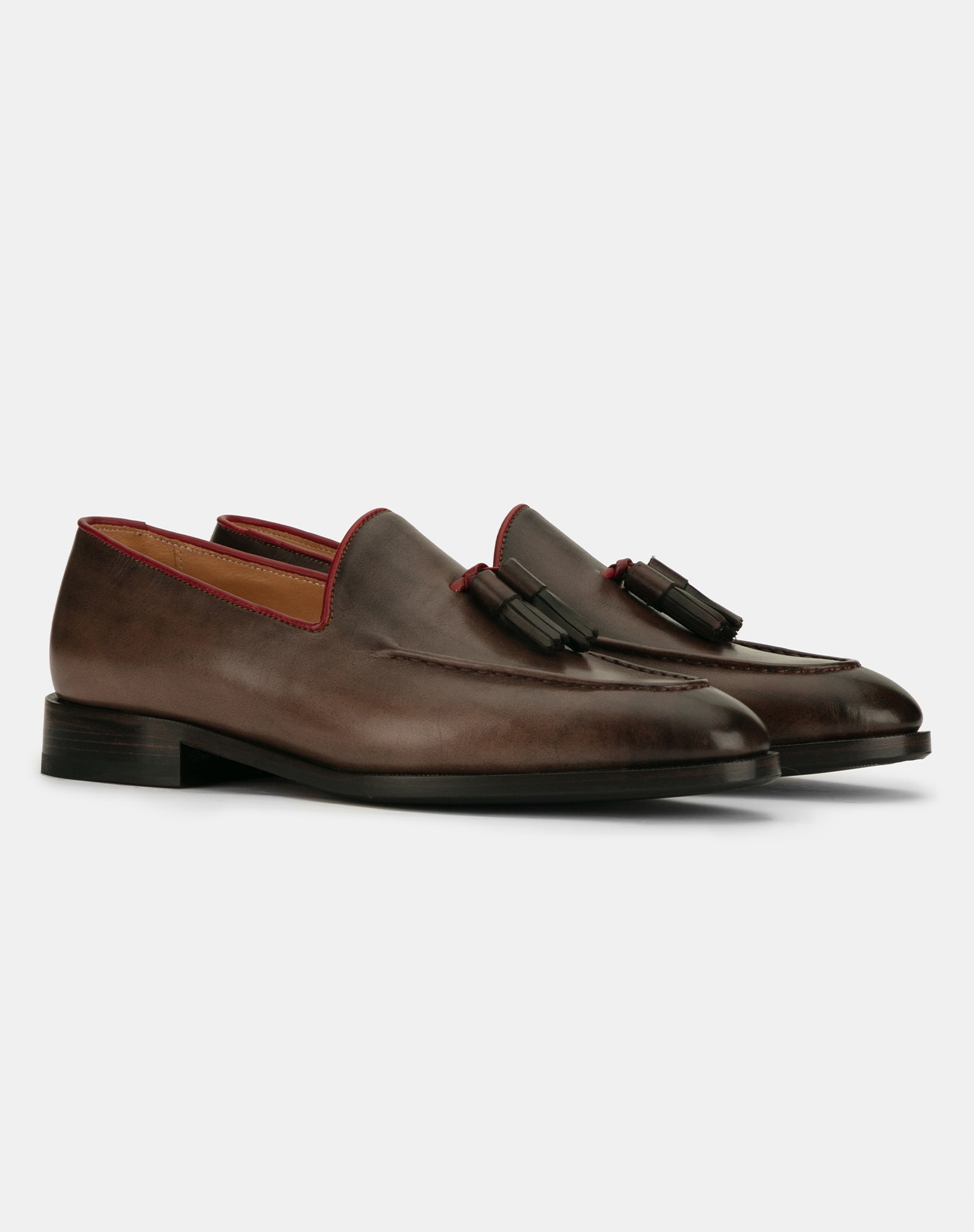 The Tassel Loafer - brown pattina / red piping